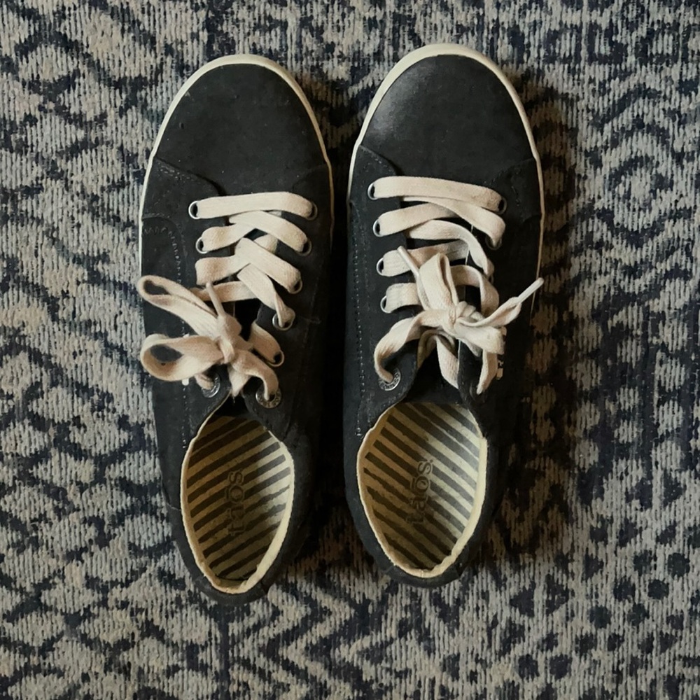 Blue Taos Star Sneakers